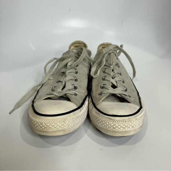 Converse sneakers low top silver size 8.5 women’s - Picture 2 of 8